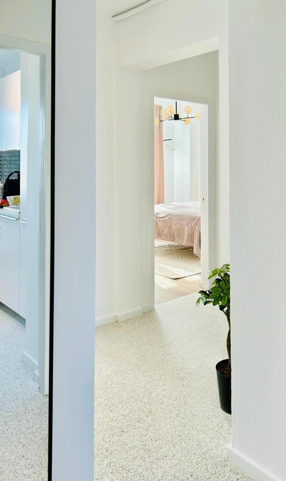 Apartamento Urban Parkside Retreat Cozy 2-Bed Ap By Metro Bucarest Exterior foto